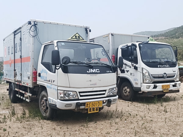 爆炸品专用运输车