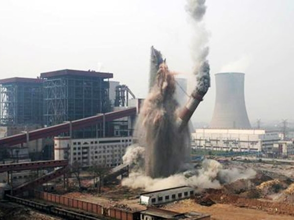 某工程露天深孔爆破视频